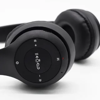 هدفون بلوتوثی گربه ای چراغدار P47M